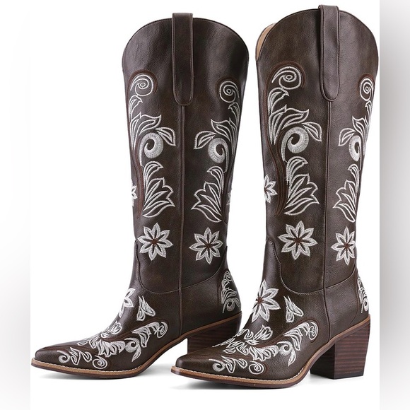 Shoes - Embroidered Cowboy Boots